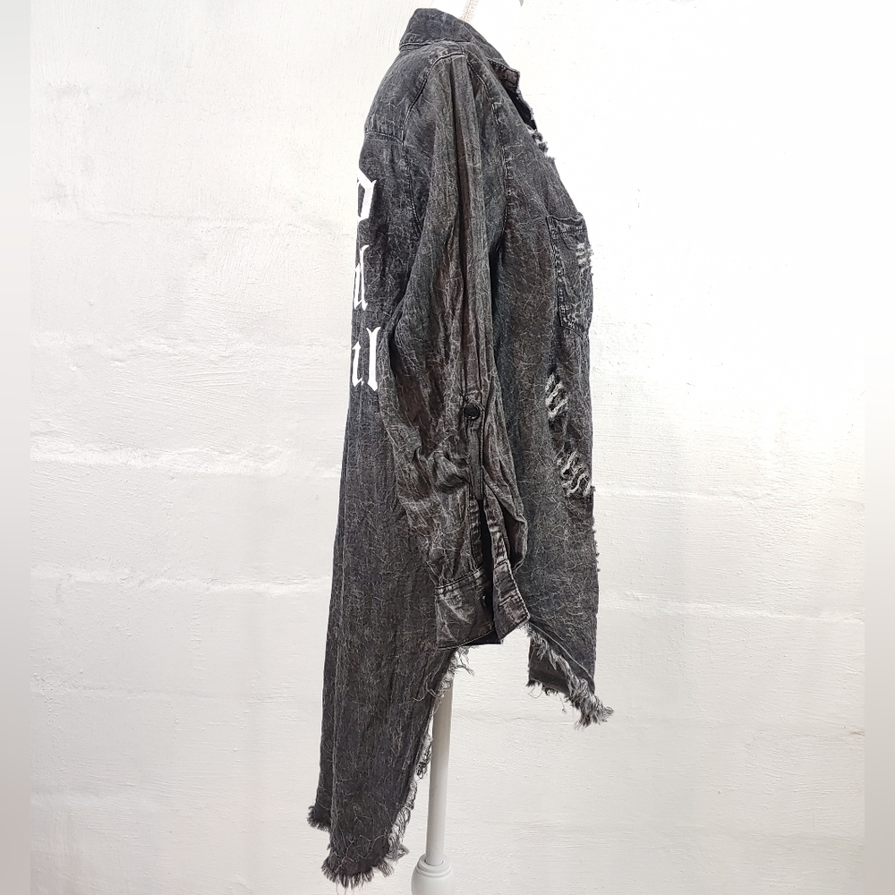 THRILL DISTRESSED BUTTON TOP - Picture 6 of 12